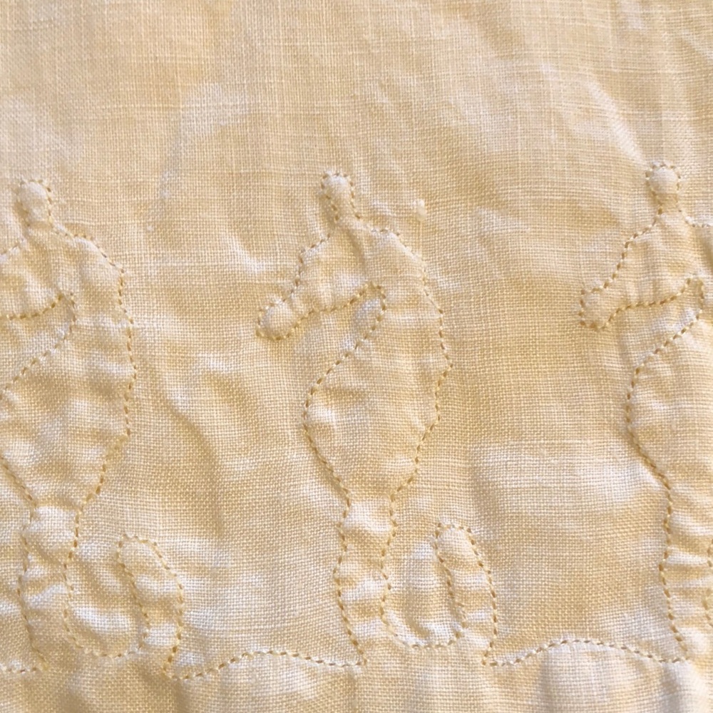 Set of vintage linen fingertip towels